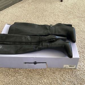 Marc fisher Black leather boots size 8 1/2
